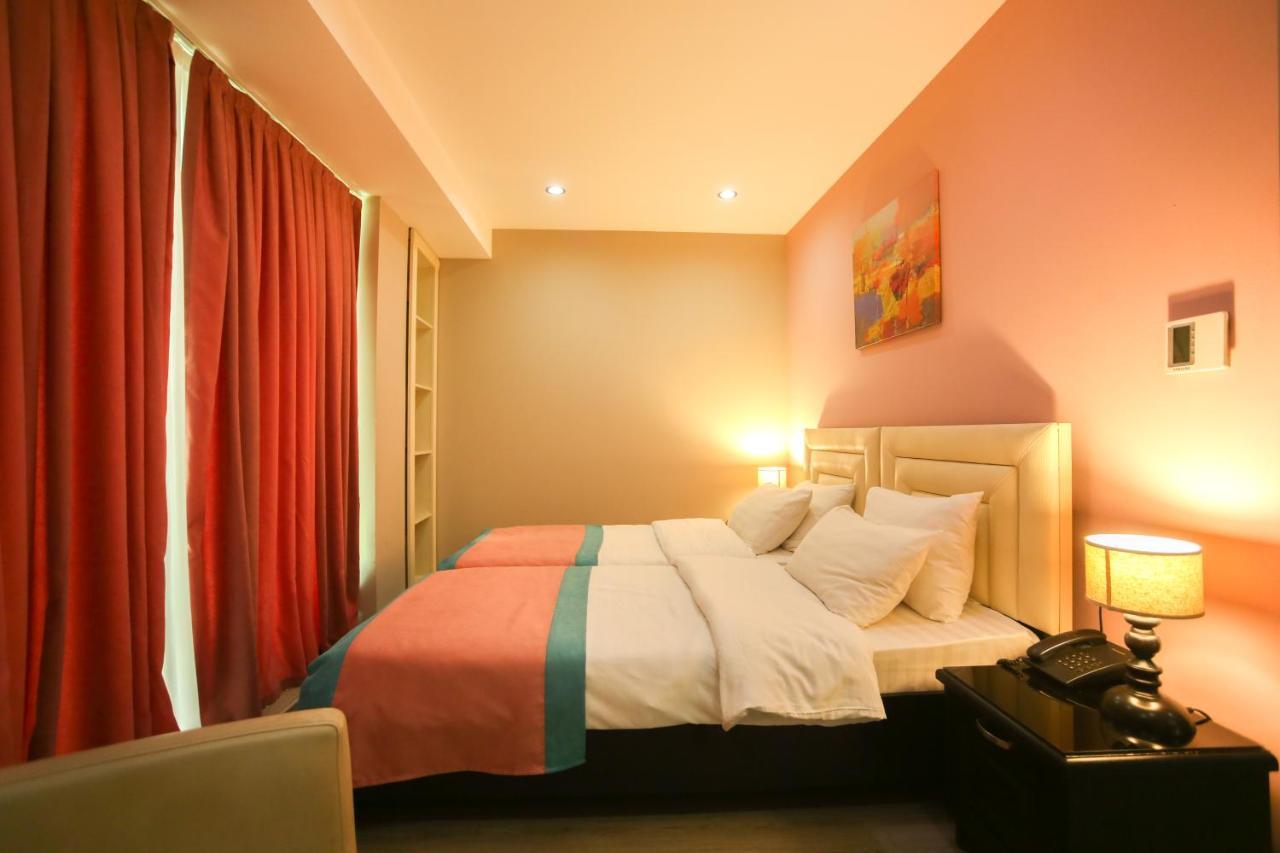 Dolabauri Hotel Tbilisi ภายนอก รูปภาพ